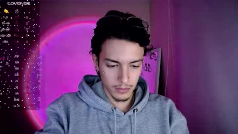 Snapshot of johan_parker222 chatting on 02.25.26 johan_parker222 online show from 02.25.26