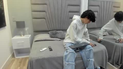 johan_tim online show from 07.19.26