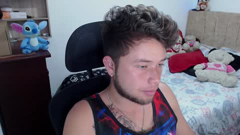 JOHAN independient model online show from 12.15.24