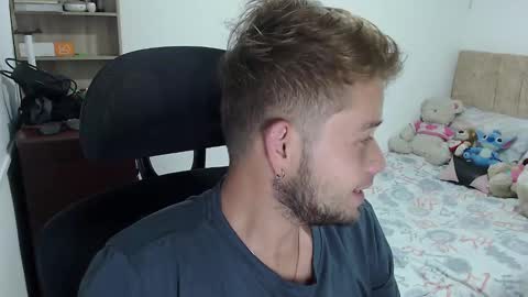 JOHAN independient model online show from 12.31.24