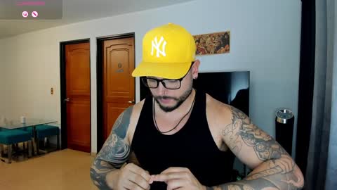 Snapshot of johatsu chatting on 02.03.25 King -    online show from 02.03.25