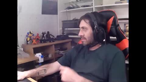 Snapshot of john566112 chatting on 11.07.25 john online show from 11.07.25