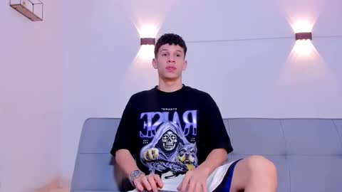 john_ssnow29 online show from 11.20.25