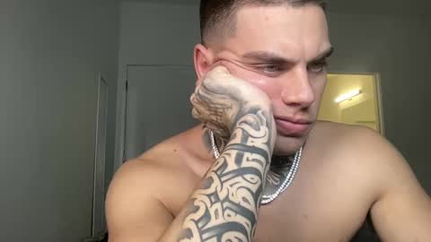 Snapshot of johnafterdark chatting on 09.19.25 JAXX online show from 09.19.25