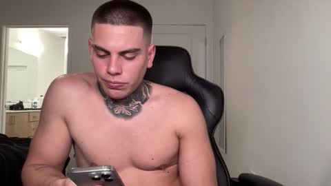 Snapshot of johnafterdark chatting on 10.12.25 JAXX online show from 10.12.25