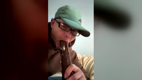 Snapshot of johnbellows chatting on 02.05.26 bisexual King online show from 02.05.26