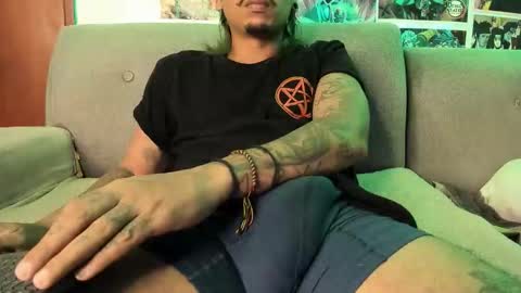 John carrie    Independent  Help me reach my goal 100 likes and 10000 followers  online show from 03.20.26