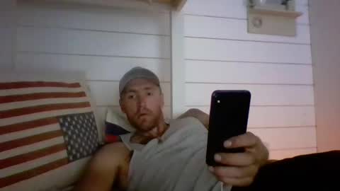 Snapshot of johngiaver3 chatting on 05.18.26 johngiaver3 online show from 05.18.26