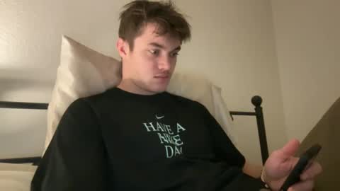 Snapshot of johnjamesopp chatting on 01.12.25 John James online show from 01.12.25