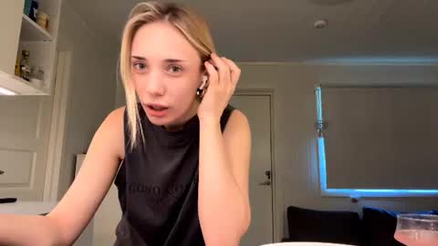 Oly online show from 06.25.26