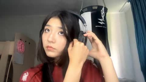 Mona online show from 08.04.26