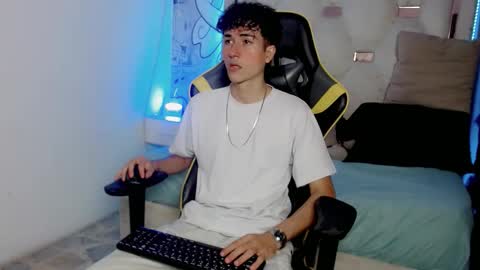 johnny_cagee online show from 12.14.25