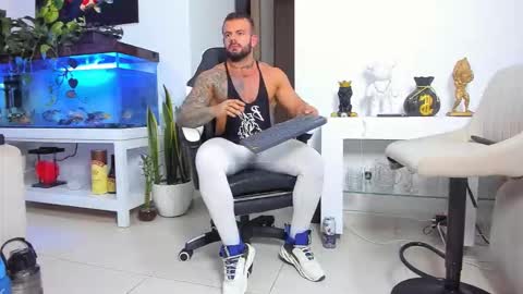 JOHNNY online show from 12.18.25