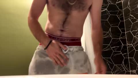 Snapshot of johnsmith2327 chatting on 02.17.25 johnsmith2327 online show from 02.17.25