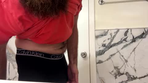 Snapshot of johnsmith2327 chatting on 09.26.25 johnsmith2327 online show from 09.26.25