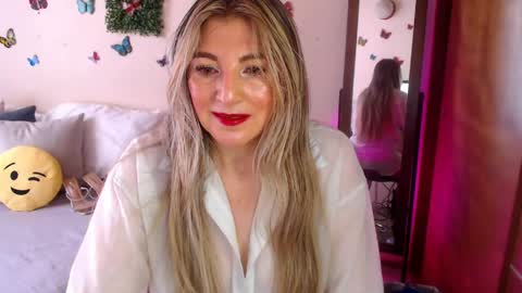 Snapshot of jolie_mature_ chatting on 05.09.26 Jolie Mature online show from 05.09.26