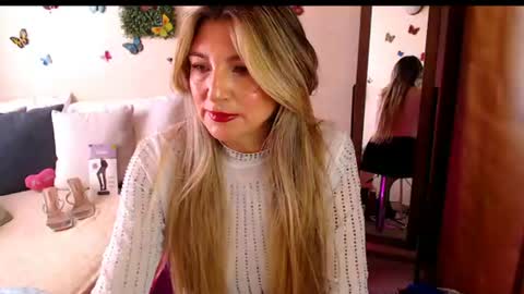 Snapshot of jolie_mature_ chatting on 07.04.26 Jolie Mature online show from 07.04.26
