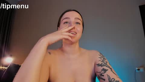 Jolie  My snapchat got deleted. If you were subscribed dm me my former username or scroll down and click on snapchat media online show from 12.08.24