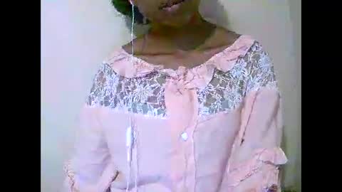 Snapshot of joliekah27 chatting on 04.16.26 joliekah27 online show from 04.16.26