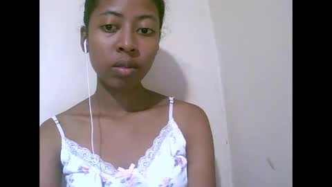 Snapshot of joliekah27 chatting on 04.18.26 joliekah27 online show from 04.18.26