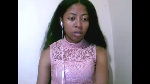 Snapshot of joliekah27 chatting on 05.10.26 joliekah27 online show from 05.10.26