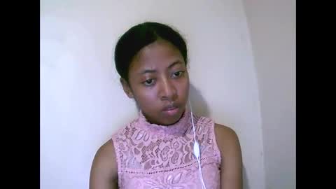 Snapshot of joliekah27 chatting on 05.21.26 joliekah27 online show from 05.21.26
