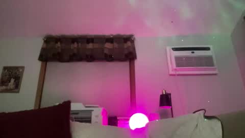 Snapshot of jonariesxxx chatting on 02.01.26 Jon Aries online show from 02.01.26