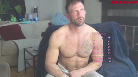 Snapshot of jonariesxxx chatting on 03.11.26 Jon Aries online show from 03.11.26