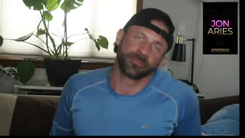 Snapshot of jonariesxxx chatting on 04.03.26 Jon Aries online show from 04.03.26