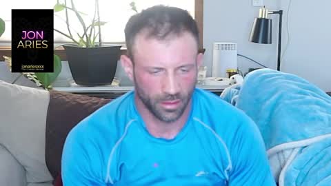 Snapshot of jonariesxxx chatting on 04.10.26 Jon Aries online show from 04.10.26