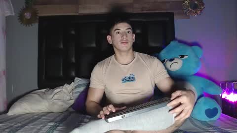 jonathancast08 online show from 01.26.25