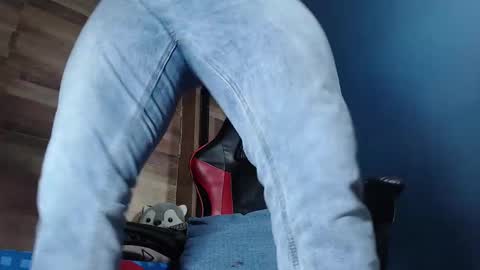 jonathancast08 online show from 09.12.25