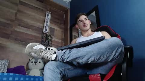 jonathancast08 online show from 09.16.25