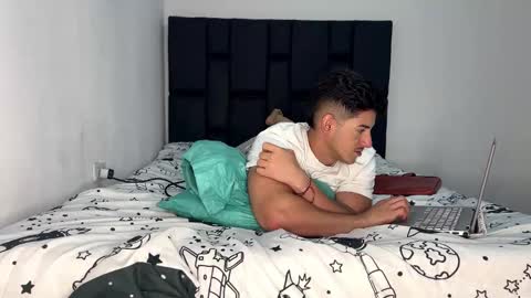 jonathancast08 online show from 04.17.26