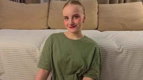 Snapshot of jonnienita chatting on 03.01.26 Alice online show from 03.01.26