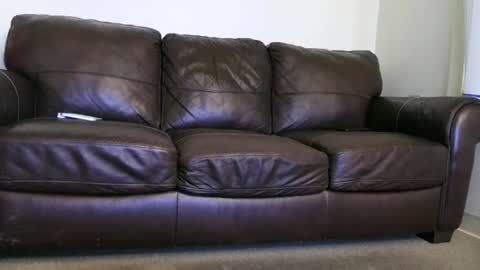 Snapshot of jonny4u_xxx chatting on 10.29.25 John online show from 10.29.25