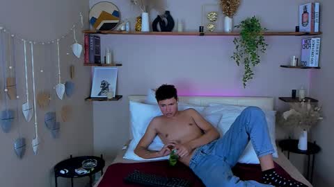 Snapshot of jonny_dark chatting on 10.11.25 Jonny online show from 10.11.25