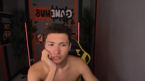 Snapshot of jonny_dark chatting on 10.14.25 Jonny online show from 10.14.25