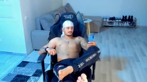 jonnyporn1 online show from 10.20.25