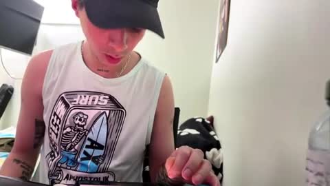 Snapshot of jonnyvamp chatting on 06.17.26 jonnyvamp online show from 06.17.26