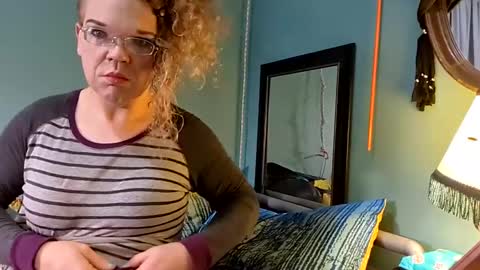 jorjina_x_mckie online show from 01.11.25