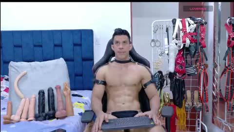jose_rumbero91 online show from 05.12.26