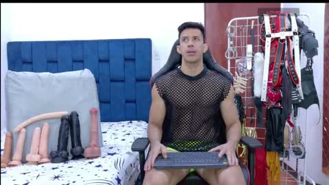 jose_rumbero91 online show from 05.28.26