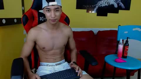 jose_sexycumm online show from 01.20.25