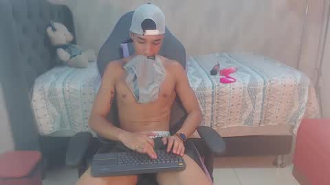 jose_sexycumm online show from 01.23.25