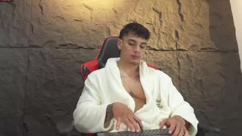 Snapshot of joseph__boy chatting on 05.22.26 JOSEPH online show from 05.22.26