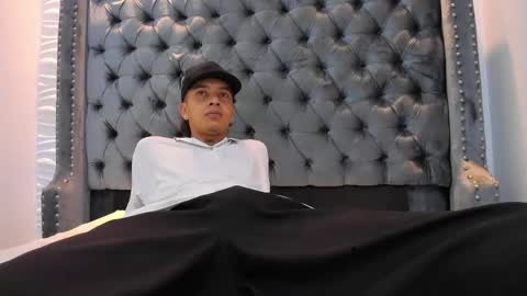 Snapshot of joseph_vans chatting on 04.16.26 joseph_vans online show from 04.16.26