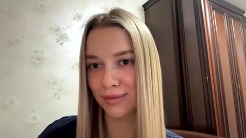 Anessa online show from 11.27.25