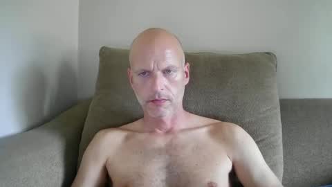 Snapshot of joshking2017 chatting on 10.19.25 joshking2017 online show from 10.19.25