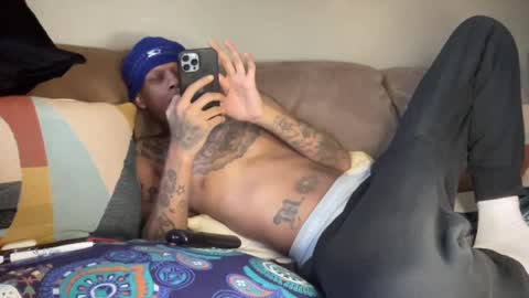 Snapshot of joshperrygoon chatting on 12.28.24 joshperrygoon online show from 12.28.24